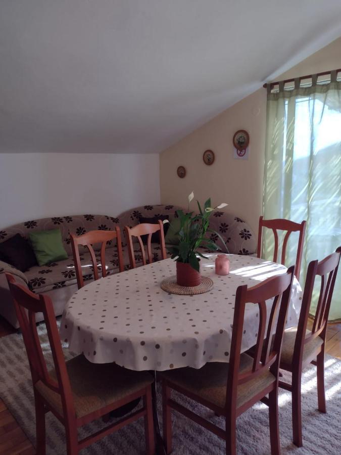 Apartmani Zmiric פרימוסטן מראה חיצוני תמונה