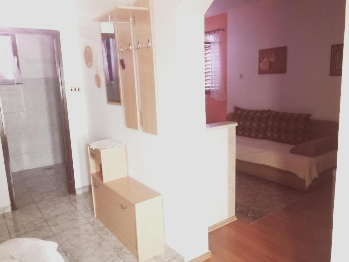 Apartmani Zmiric פרימוסטן מראה חיצוני תמונה