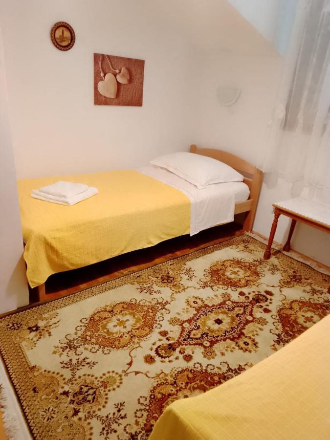 Apartmani Zmiric פרימוסטן מראה חיצוני תמונה
