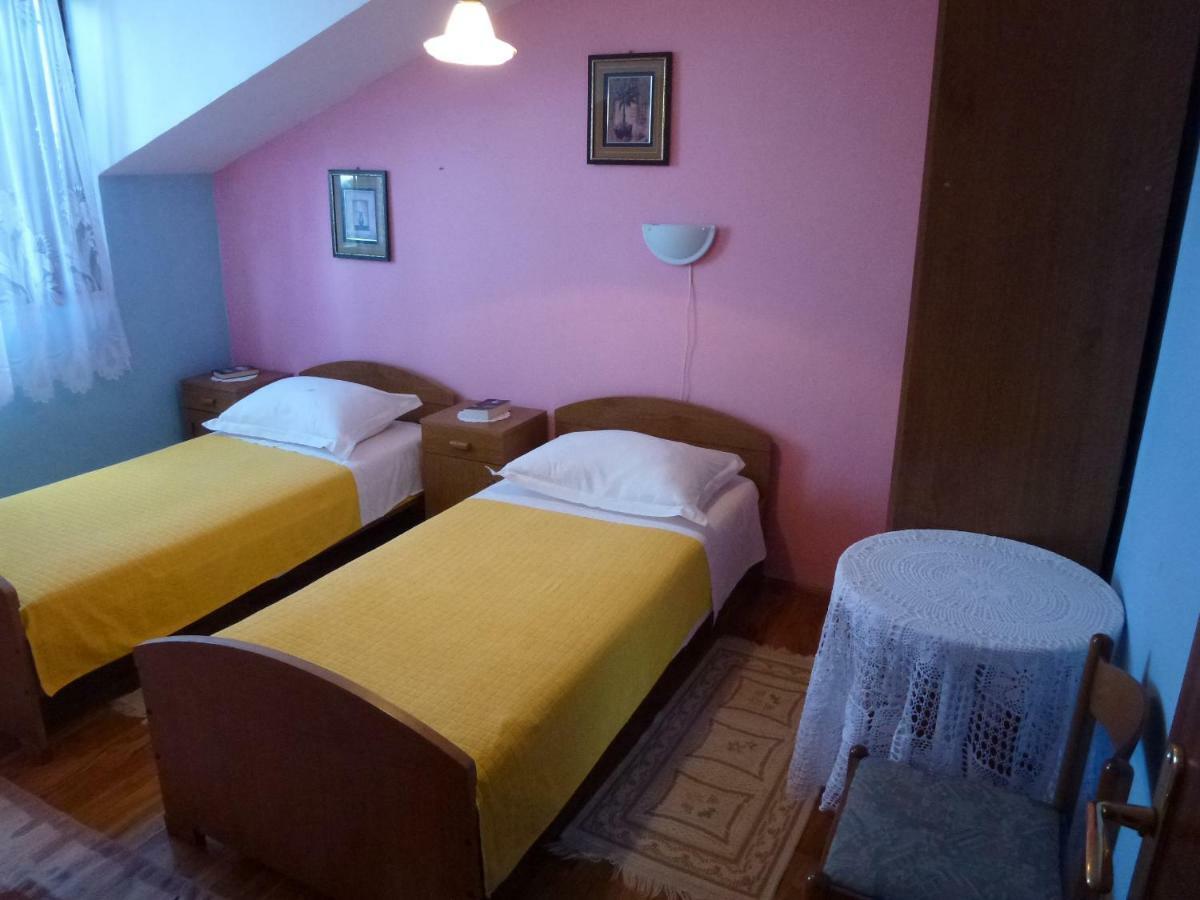 Apartmani Zmiric פרימוסטן מראה חיצוני תמונה